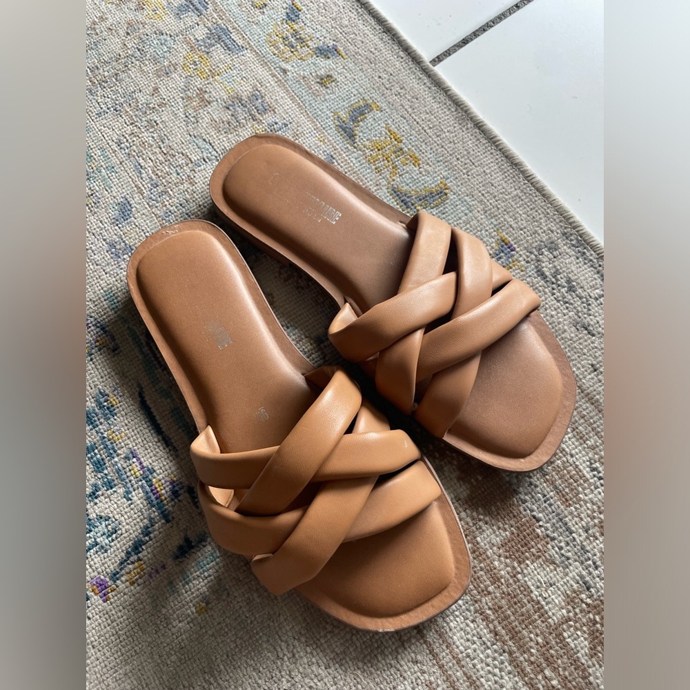 Sandals - Picture 1 of 5